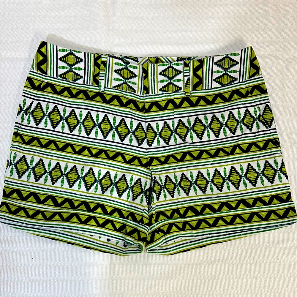 Green Patterned Women's Shorts - image 1